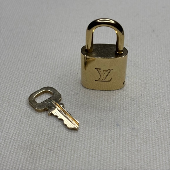 Louis Vuitton Lock and Key #302 - Picture 1 of 5